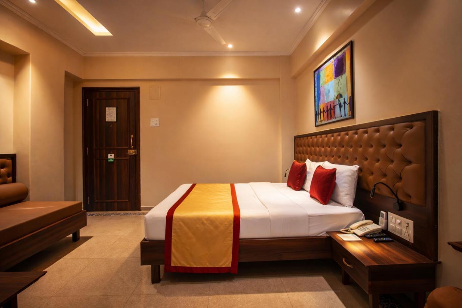 West End Hotel Opp Bombay Hospital — Foto 1